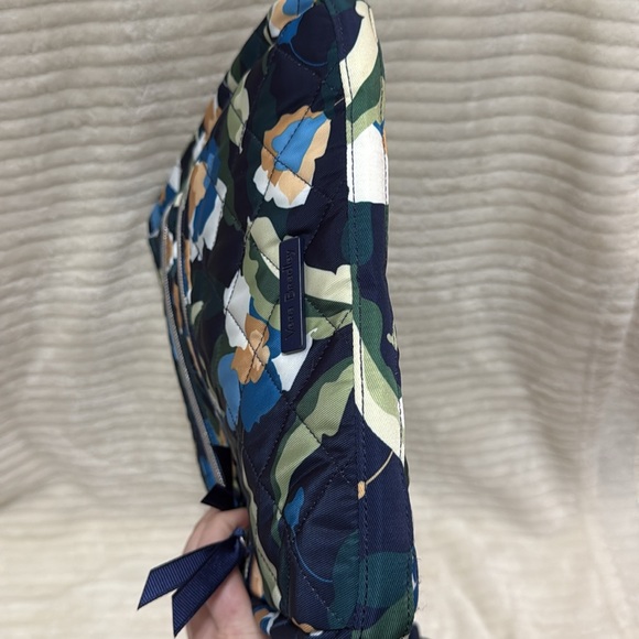 Vera Bradley Floral Patterned Crossbody Bag NWOT - Picture 13 of 14